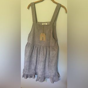 Sleeveless dress